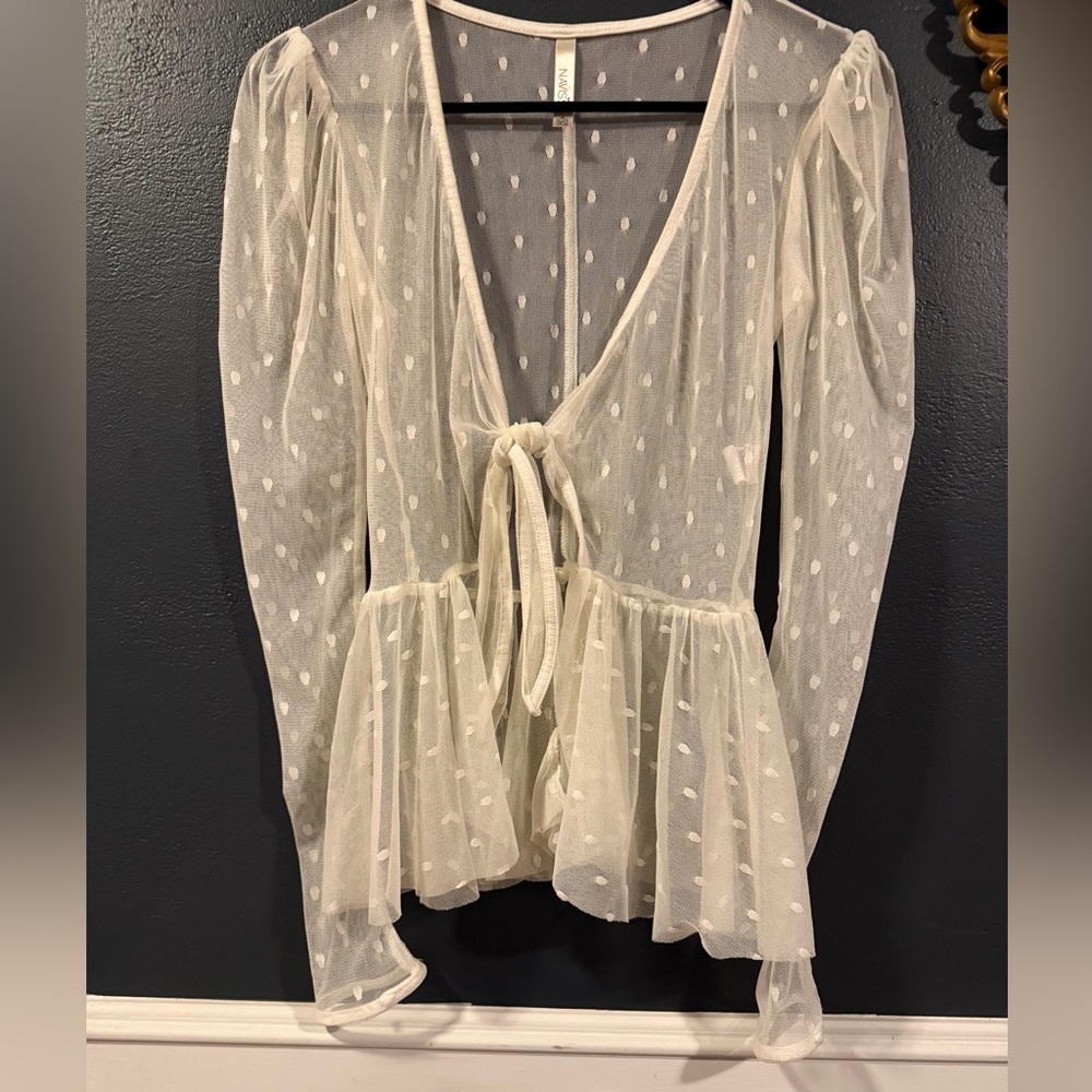 Navissi Pouf Shoulder Polka Dot Layering Top